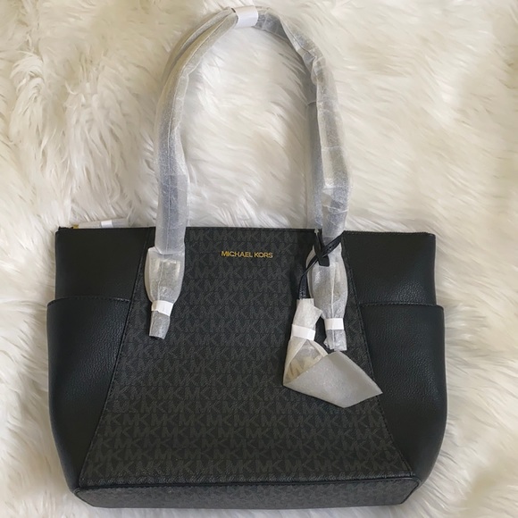 BIG SALE‼️‼️‼️Brand New Michael Kors Charlotte Black - Picture 1 of 10